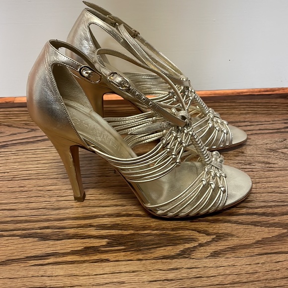 Chanel gold sandal - Picture 1 of 9